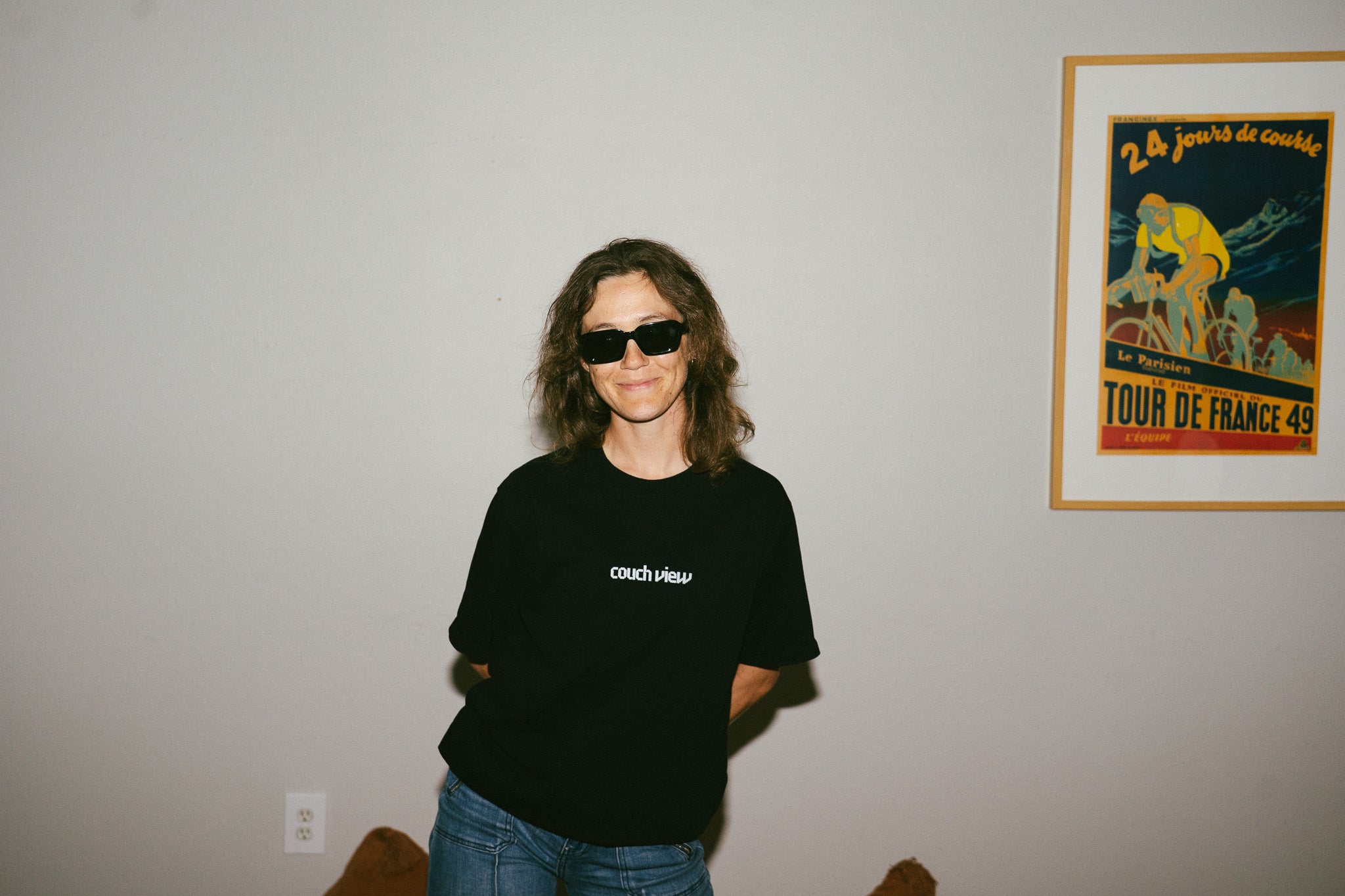 couch view essential tee